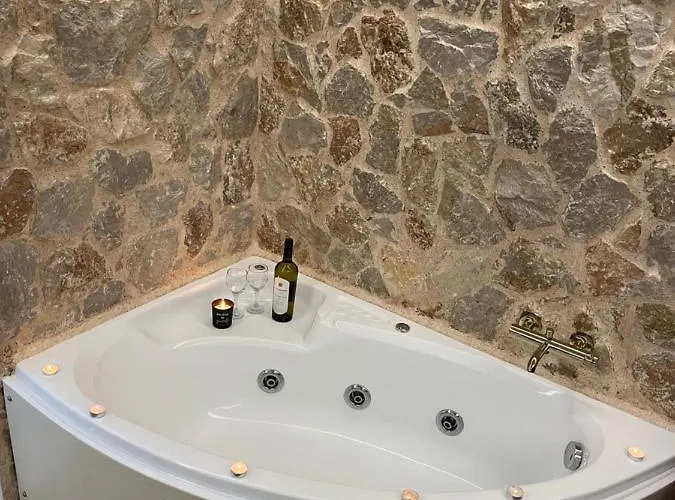 Daire 2-luxury Jacuzzi White By The Sea Rhodes City