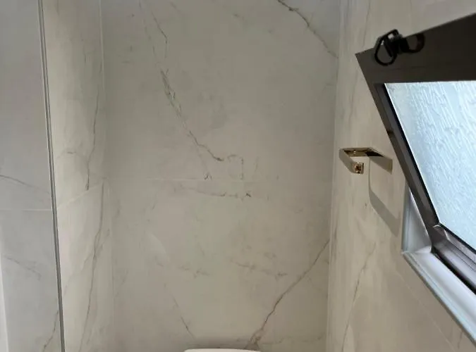 2-luxury Jacuzzi White By The Sea Daire *