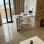 דירה 2-luxury Jacuzzi White By The Sea